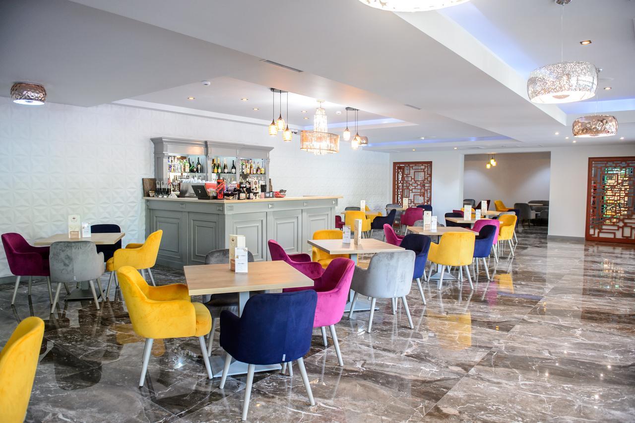 Royal Class Hotel